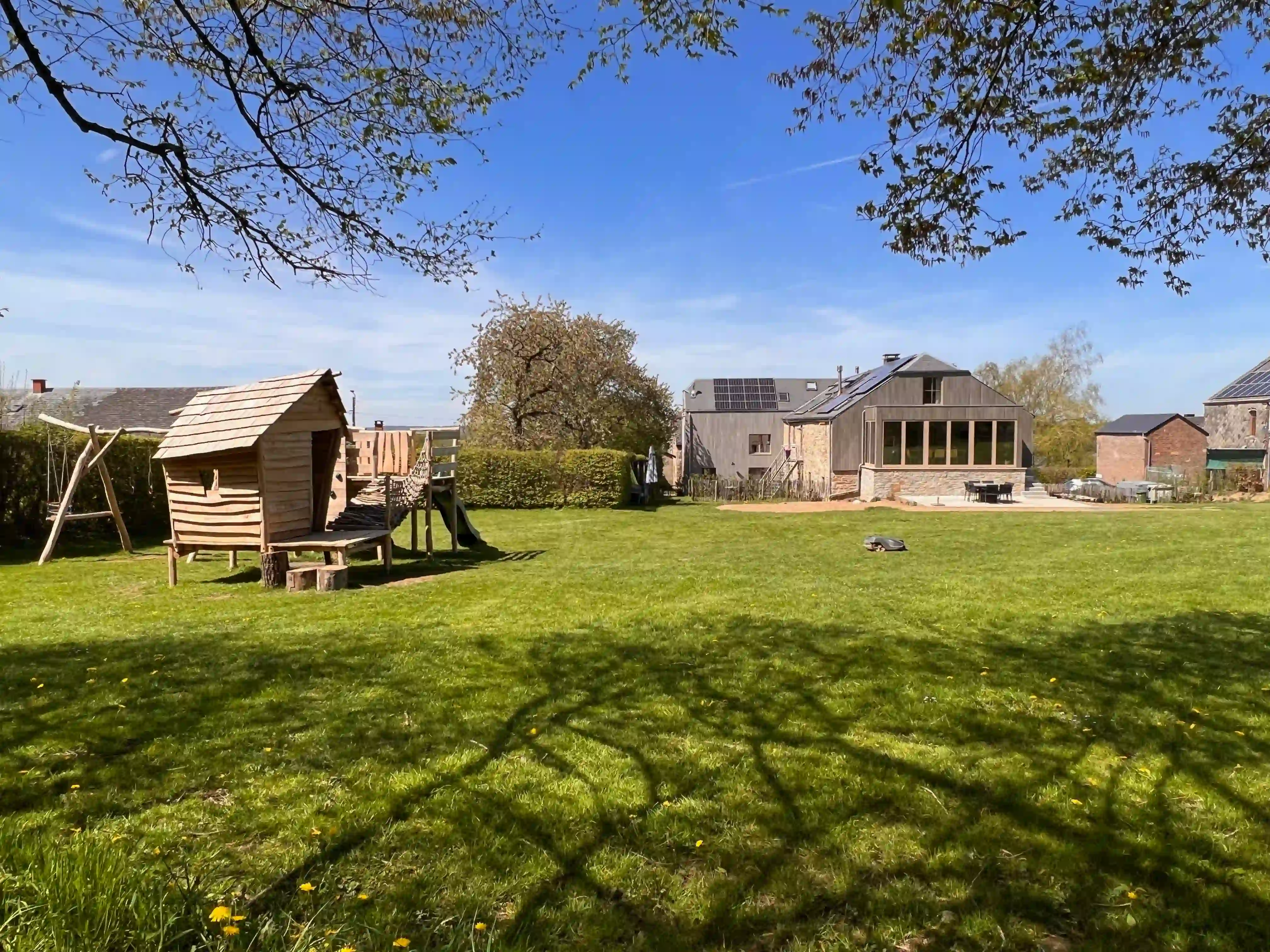 Achtertuin van vakantiehuis Gite Saint Donat